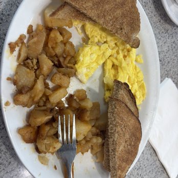 Park Place Restaurant - Two Eggs with Home Fries (well done), wheat toast (no butter) - American Near Me - Farmington, New York