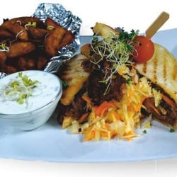 SMOKI - Restaurant & Barbecue