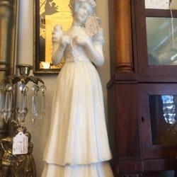 Dupriest Antiques - Marble Dutchgirl