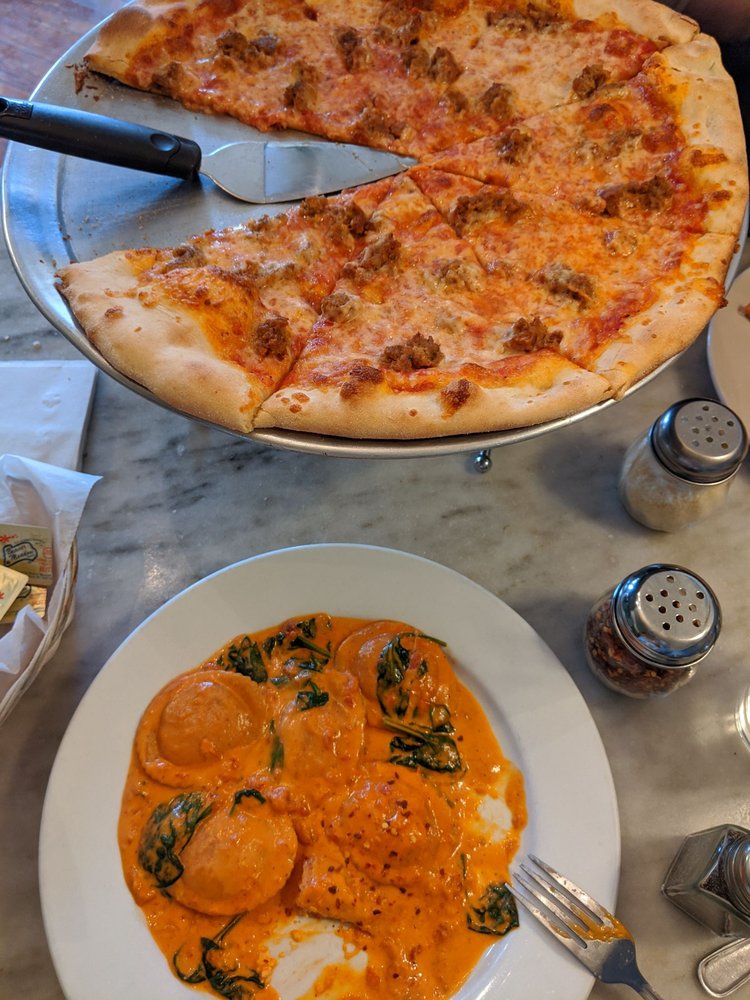 LA STELLA PIZZERIA 49 Photos & 91 Reviews Pizza 1 Market St, Norwich, CT Restaurant