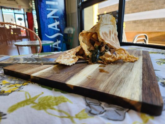 Luisa's Artisanal Street Food by null