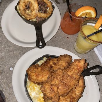 Piggy's Kitchen & Bar - Brisket Mac & Tender Mac - Breakfast & Brunch Near Me - Houston, Texas Piggy's Kitchen & Bar - Brisket Mac & Tender Mac - Breakfast & Brunch Near Me - Houston, Texas