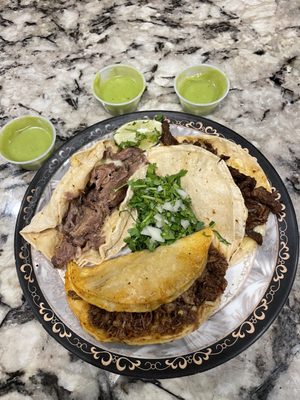El Taconazo (Food Truck) by null