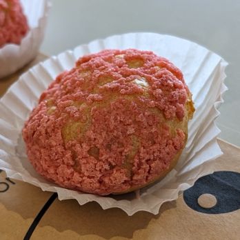 Puffy Pandy - Cream puffy - Desserts Near Me - Seattle, Washington