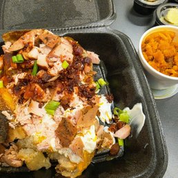 This was the biggest,  most flavorable potato! Loaded Turkey potato and sweet potato casserole... both sooooo good!