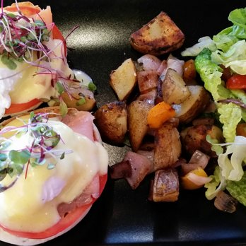 Barking Mad Cafe - Smoked salmon eggs benedict - Coffee & Tea Near Me - Gaithersburg, Maryland
