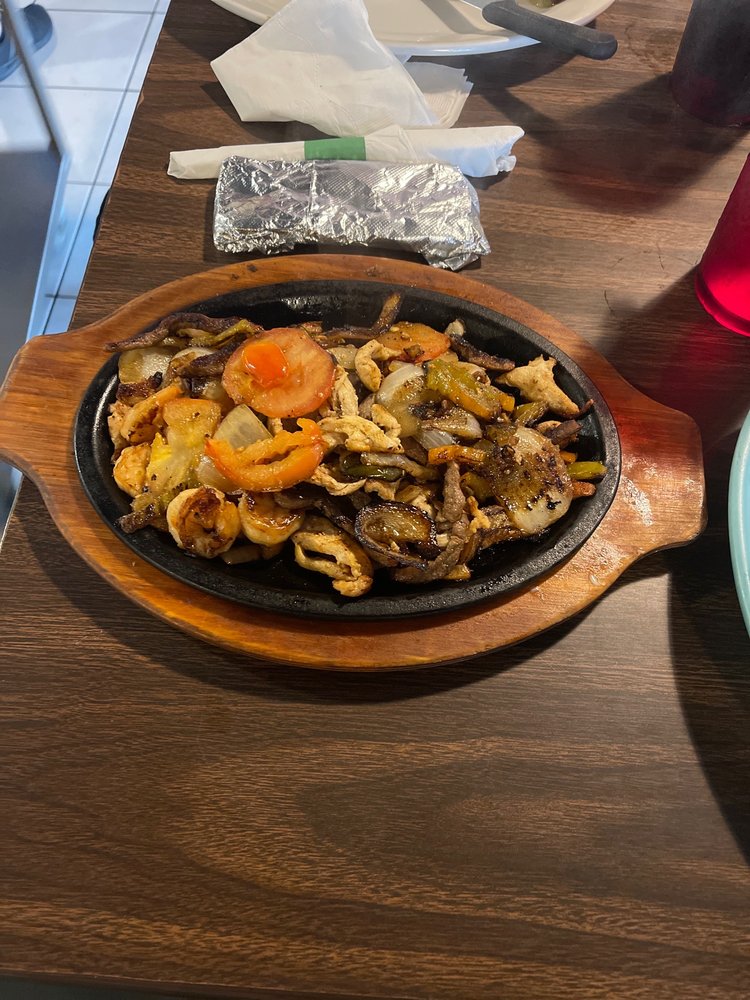 El Cazador Mexican Restaurant 2