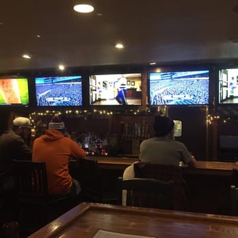 Bob's Place - Locals, tourists, and fabulous bar staff! - Sports Bars Near Me - Avon, Colorado