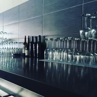 Sip Wine & Beer by null