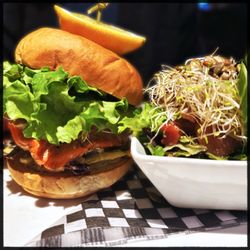 The Rose Neighbourhood Pub - Salmon burger