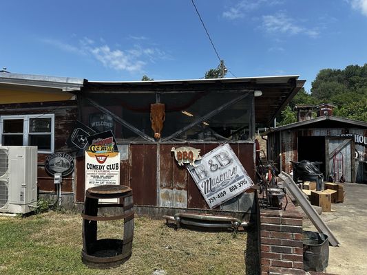 Barrel House BBQ by null