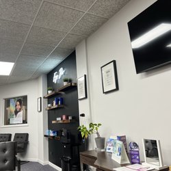Edgebrook Vision Center - Waiting area