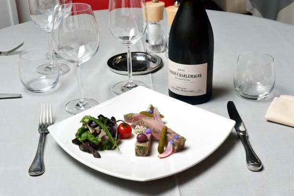 Hôtellerie "Les Terrasses de Corton" by null