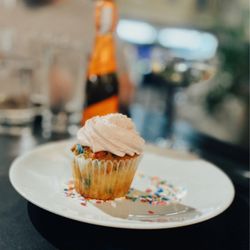 Bittersweet - Bubbles and cupcake special
