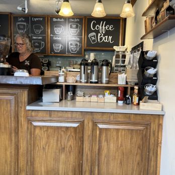 Stowe Bee Bakery & Cafe - Where you pick up your drinks - Coffee & Tea Near Me - Stowe, Vermont Stowe Bee Bakery & Cafe - Where you pick up your drinks - Coffee & Tea Near Me - Stowe, Vermont