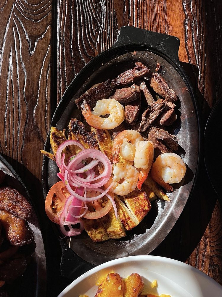 Noches De Colombia Woodbridge