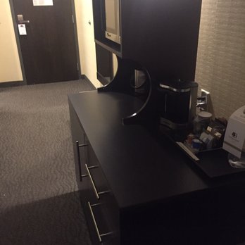 DoubleTree by Hilton Hotel Bemidji - Hotels Near Me - Bemidji, Minnesota