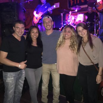 Willhoite's - Bars Near Me - Grapevine, Texas