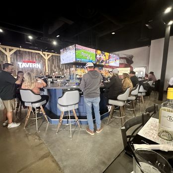 DJS ALL AMERICAN TAVERN - Updated July 2024 - 31 Photos & 13 Reviews ...
