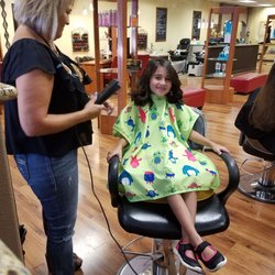 Una Bella Salon & Salon - Kids and mom approved and appreciated