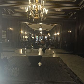 Last Hurrah - Lobby of the Omni looking to the Last Hurrah entrance - New American Near Me - Boston, Massachusetts