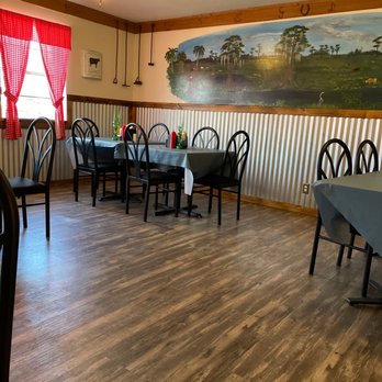R Cafe - Inside cool and comfy - Restaurants Near Me - Okeechobee, Florida R Cafe - Inside cool and comfy - Restaurants Near Me - Okeechobee, Florida