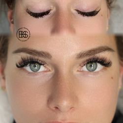 Hyper-realistic Nano Brows by Kate