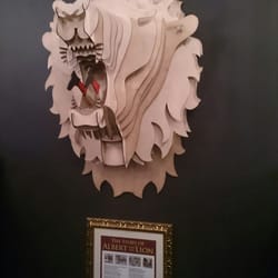The Albert and the Lion - The Lion!