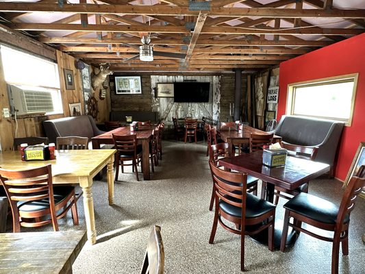 Woodyard Bar-B-Que by null