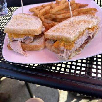 Highland Bistro - Turkey melt - American Near Me - Issaquah, Washington Highland Bistro - Turkey melt - American Near Me - Issaquah, Washington