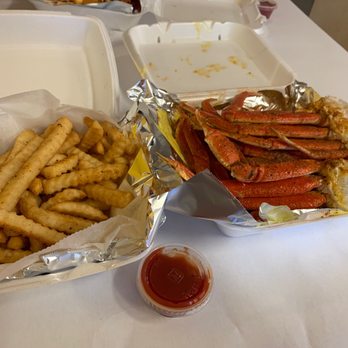 Mad Crab Seafood - Snow crab and fries - Seafood Near Me - Orlando, Florida