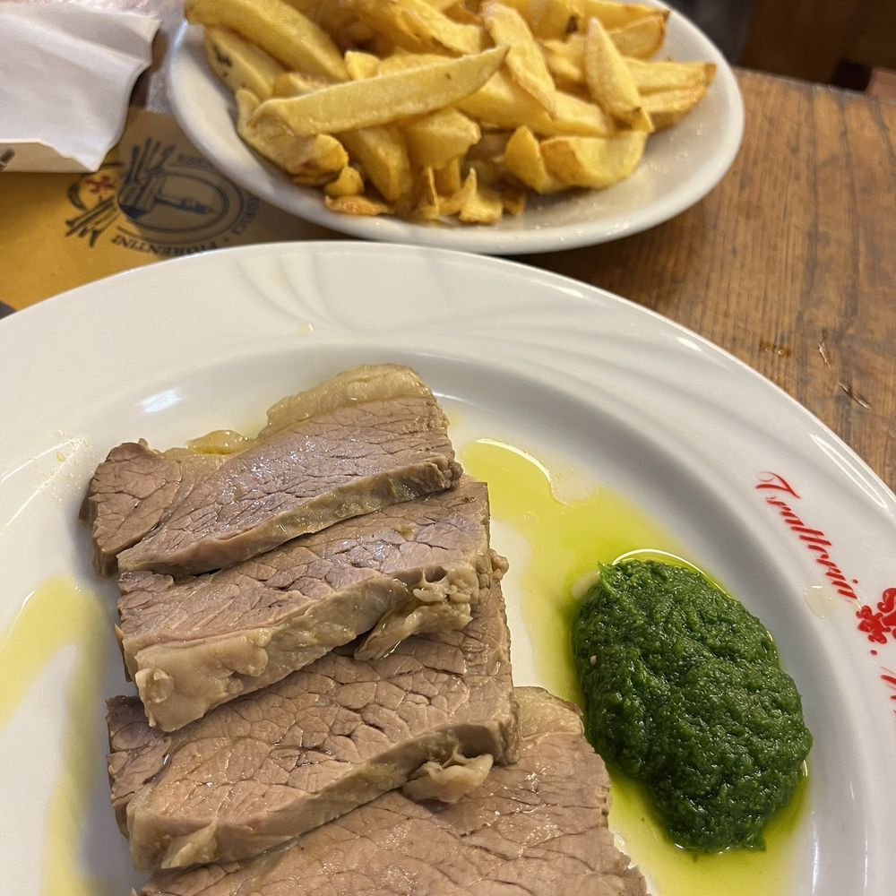 Trattoria Mario - The potatoes at the far side of our table - Tuscan Near Me - Florence, FI Trattoria Mario - The potatoes at the far side of our table - Tuscan Near Me - Florence, FI