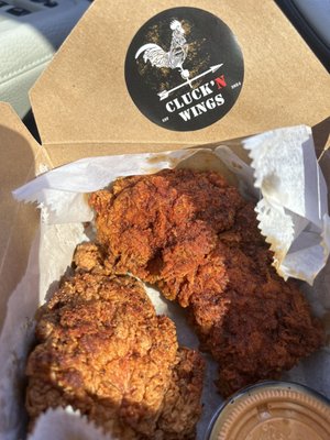 Cluck'N Wings by null