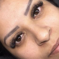 Madrii Lash & Brows - Hybrid-doll eye