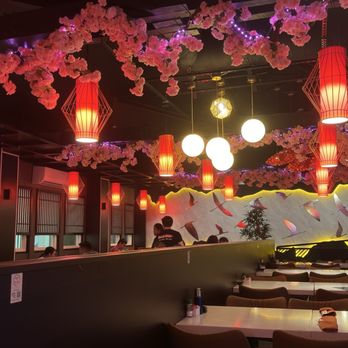 Machi Sushi - Seating area - Sushi Bars Near Me - Austin, Texas