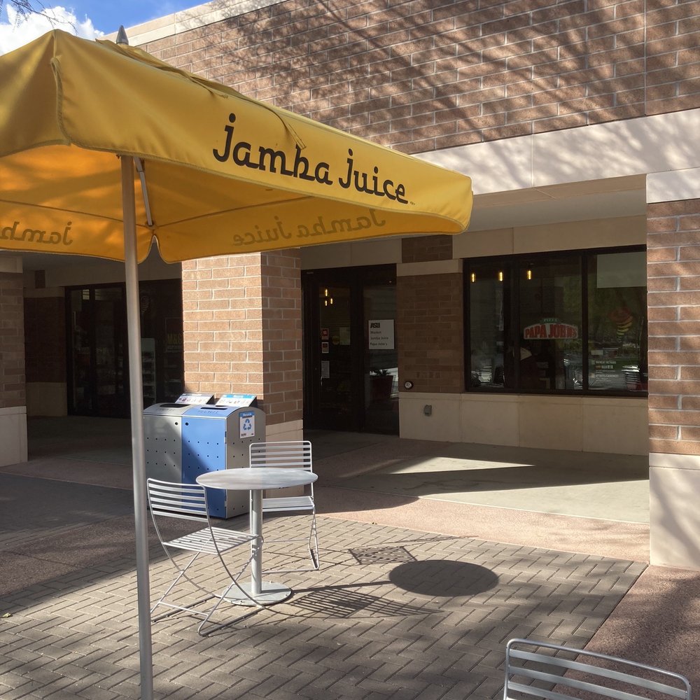 Jamba - outdoor seating area - Juice Bars & Smoothies Near Me - Glendale, Arizona