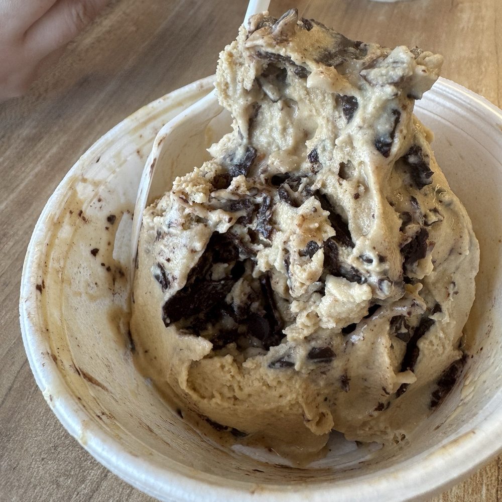 Daddy's Dairy - Ice Cream & Frozen Yogurt Near Me - Braintree, Massachusetts