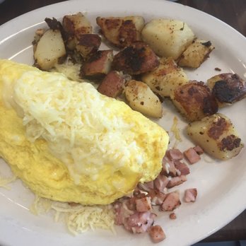 Red Fox Diner - Omelette with home fries - Breakfast & Brunch Near Me - Lighthouse Point, Florida Red Fox Diner - Omelette with home fries - Breakfast & Brunch Near Me - Lighthouse Point, Florida