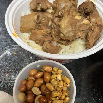 Old Gui Lin - Pork rib dry rice noodles. LOVE the peanut pickle topping!!! - Chinese Near Me - Sacramento, California