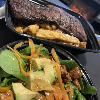 Fumo - Skirt steak, truffle fries and avocado salad with candied pecans - Pizza Near Me - New York, New York