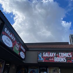 Galaxy Of Comics - Hubby getting his geek on!