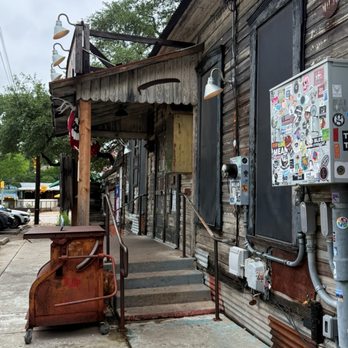 The Mean Eyed Cat - Dive Bars Near Me - Austin, Texas The Mean Eyed Cat - Dive Bars Near Me - Austin, Texas