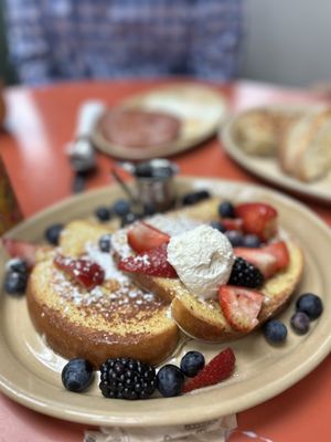Snooze, an A.M. Eatery by null