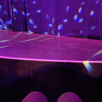 Xavier Mortimer - Sitting in the Front Row = Bad idea: you can see how the tricks are done :-( - Performing Arts Near Me