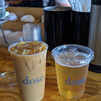 Dose - Iced coffee and iced white peach tea - Coffee & Tea Near Me - Nashville, Tennessee