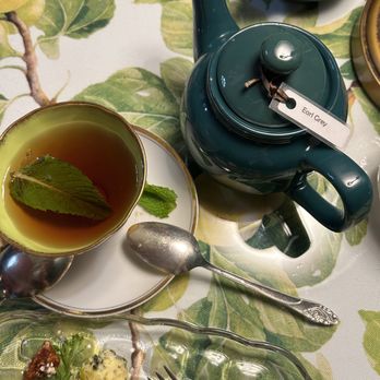 Four Seasons Tea Room - Earl Grey tea with fresh mint leaf - Tea Rooms Near Me - Houghton, Michigan