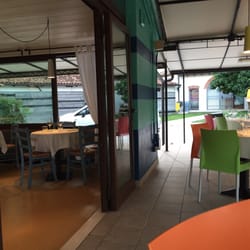 Trattoria Moscal - Covered backyard