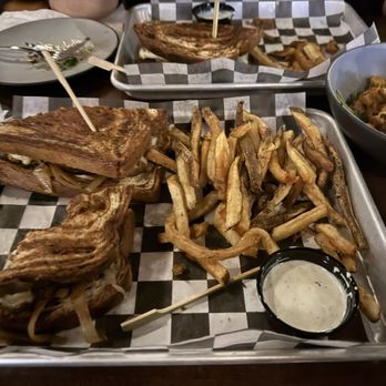 Terry's Office Tavern - Meaty mama - Pizza Near Me - Tacoma, Washington Terry's Office Tavern - Meaty mama - Pizza Near Me - Tacoma, Washington