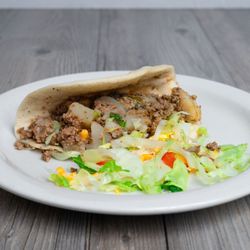 Ana's Tropiko Mexican Grill and Seafood - Taco de picadillo