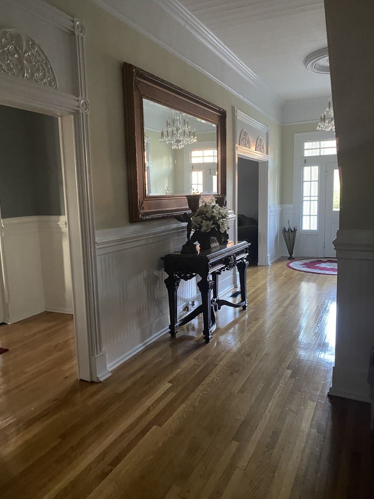 THE WILHITE HOUSE Updated October 2024 17 Photos 604 S McDuffie